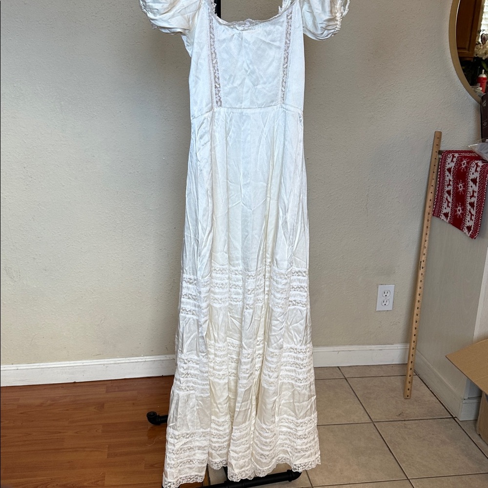 HOUSE OF CB XS D-DD 'Eviana' Ivory Real Silk Puff Sleeve Maxi Dress white NWOT - Picture 5 of 14